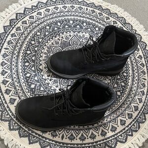 Timberland Waterville Waterproof Lug Sole Black Women’s Boots Size 6